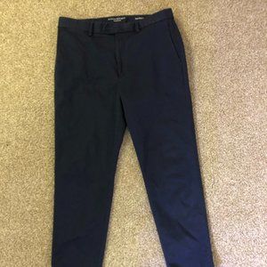 Men’s Banana Republic Traveler Navy Pants 34 x 30